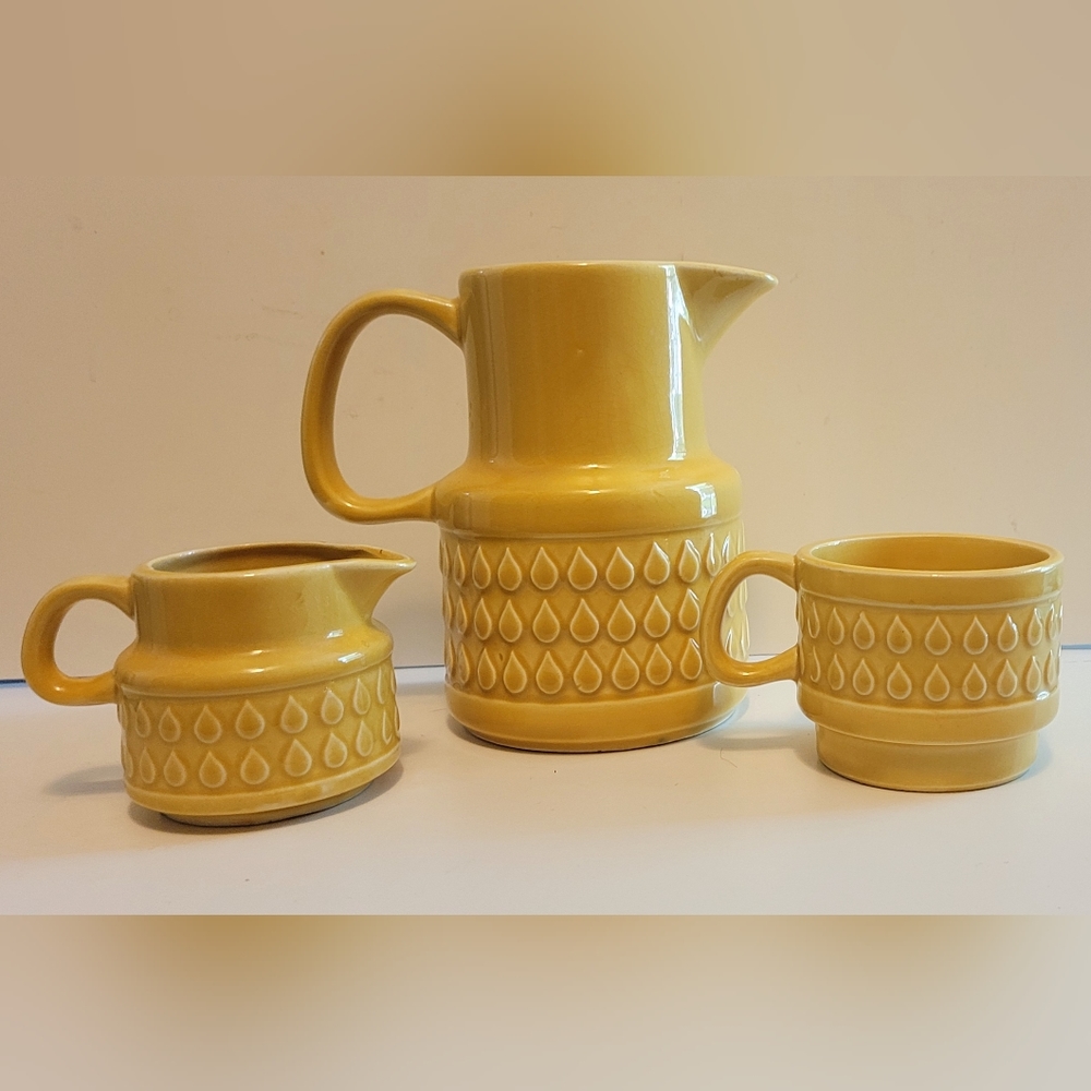 MCM VINTAGE PITCHER (NOLID), CUP AND CREAMER. NOCRACKS OR CHIPS. 6" PITCHER3"